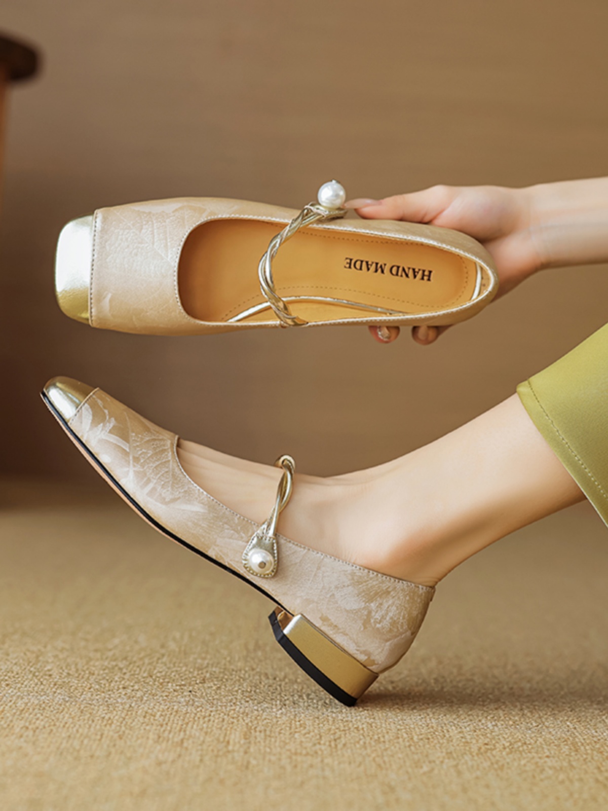 Color-Block Low-Heel Mary Jane Shoes for Women, Spring/Summer 2025 Square-Toe Chunky Heel in Large Sizes, Trendy Fashion Footwear Color-Block Low-Heel Mary Jane Shoes for Women, Spring/Summer 2025 Square-Toe Chunky Heel in Large Sizes, Trendy Fashion Footwear