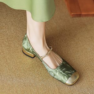 Color-Block Low-Heel Mary Jane Shoes for Women, Spring/Summer 2025 Square-Toe Chunky Heel in Large Sizes, Trendy Fashion Footwear