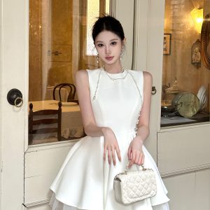 Color-Block Mesh Sleeveless French Hepburn-Style Puff Skirt Ballet Dress for Noble Ladies - Elegant Waist-Cinching Design