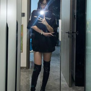 Color-Block Striped Heavy Shoulder Short Sleeve T-Shirt for Girls - American High Street Style, Trendy 2025 Fashion for Teens