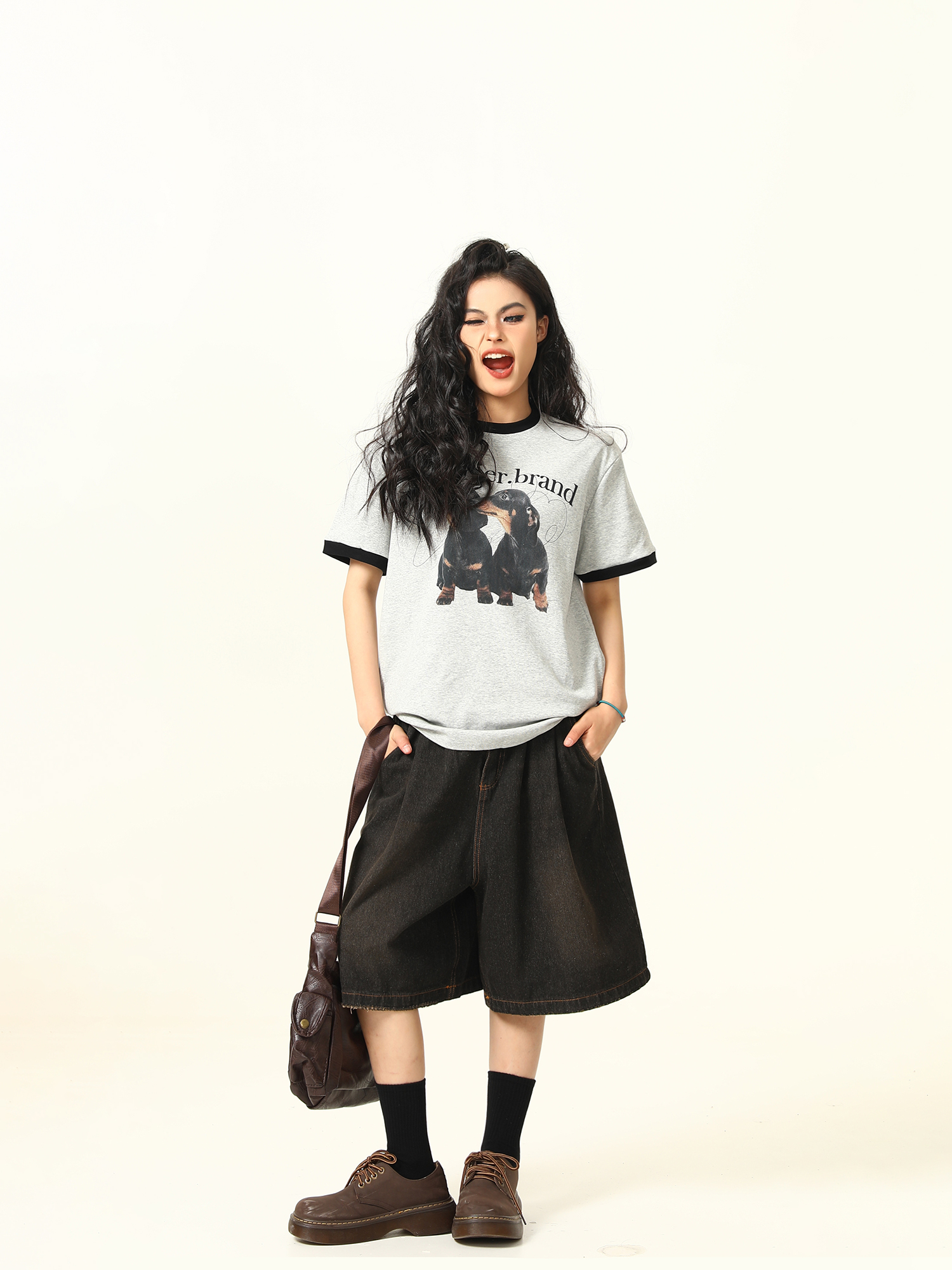 Color-Blocked American Retro Short Sleeve T-Shirt for Women - Trendy Summer Top for Small Dogs - Casual Fashion Color-Blocked American Retro Short Sleeve T-Shirt for Women - Trendy Summer Top for Small Dogs - Casual Fashion