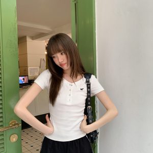 Color-Blocked Embroidered Short-Sleeve Women's T-Shirt - American Retro Style, Slim Fit, Flattering Summer Top