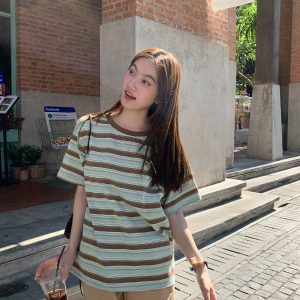 Color-Blocked Striped Short-Sleeve T-Shirt for Women – Loose Slimming Round Neck Top in Petite Sizes, Spring Summer 2025 Fashion