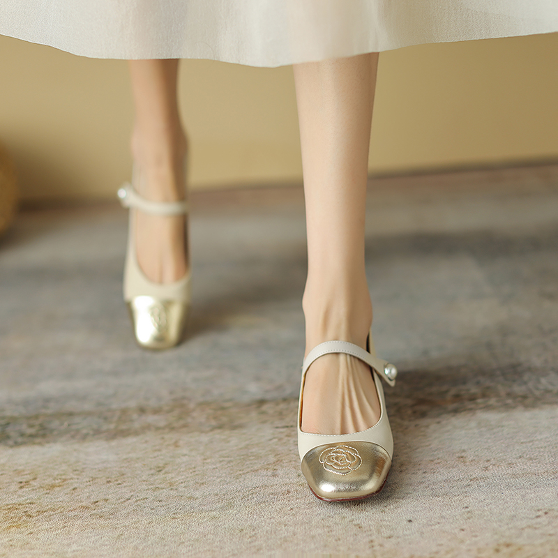 Color-Blocking Leather Mary Jane Shoes for Women - Artistic Camellia Design, Square-Toe, Mid-Heel - Spring Fashion