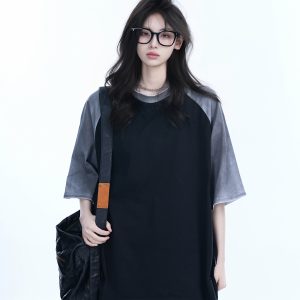 Color-Blocking Raglan T-Shirt for Women - Oversized Loose Fit Short Sleeve Tee with American Sports Style, Casual Trendy Look