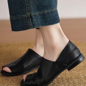 Comfortable Black Peep-Toe Flat Sandals for Women - Soft Sole Casual Summer Shoes 2025, Trendy Sheepskin Design