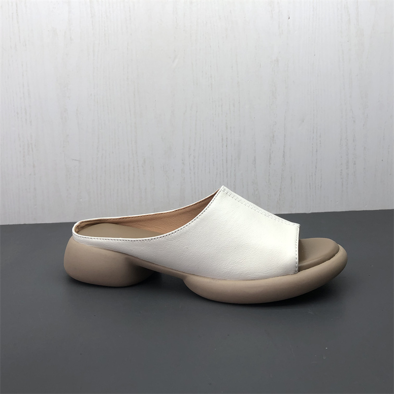 Comfortable Open-Toe Genuine Leather Women's Slippers - Lightweight Non-Slip Summer Shoes in Large Size for Effortless Style