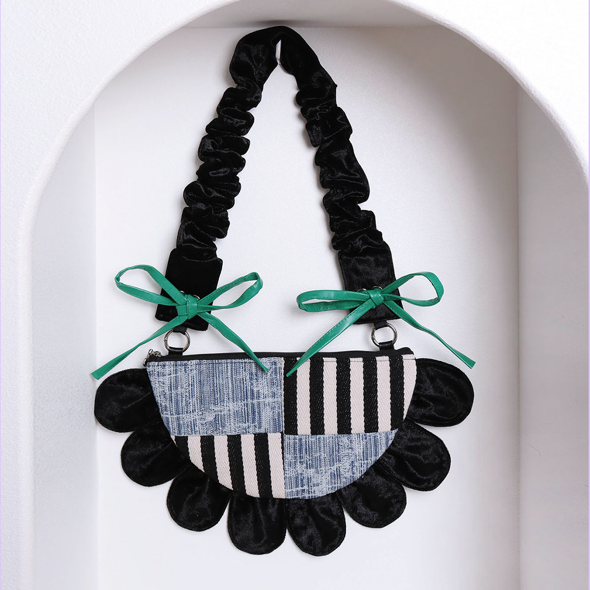 Contrasting Color Floral Underarm Bag - Spliced Denim Bow Half-Moon Crossbody Bag for Autumn & Winter, Niche Design