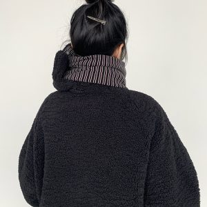 Cozy Striped Patchwork Scarf in Fluffy Lamb Wool - Warm and Cold-Resistant Neck Warmer for Autumn & Winter Fashion