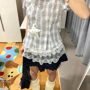 Cropped Vintage Plaid Short-Sleeve Shirt for Women - Slim-Fit Checkered Summer Jacket, College Style Top, Y2K Fashion