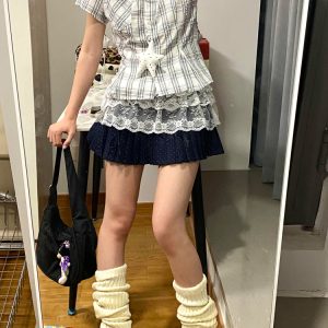 Cropped Vintage Plaid Short-Sleeve Shirt for Women - Slim-Fit Checkered Summer Jacket, College Style Top, Y2K Fashion