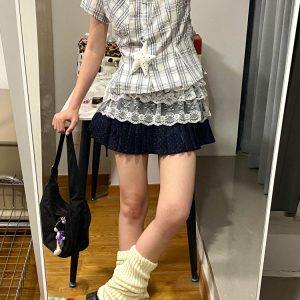 Cropped Vintage Plaid Short-Sleeve Shirt for Women - Slim-Fit Checkered Summer Jacket, College Style Top, Y2K Fashion