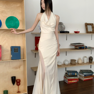 Cross-Back Sleeveless Dress - High-End Seaside Goddess Look for Vacation, Elegant Design with Coastal Vibes