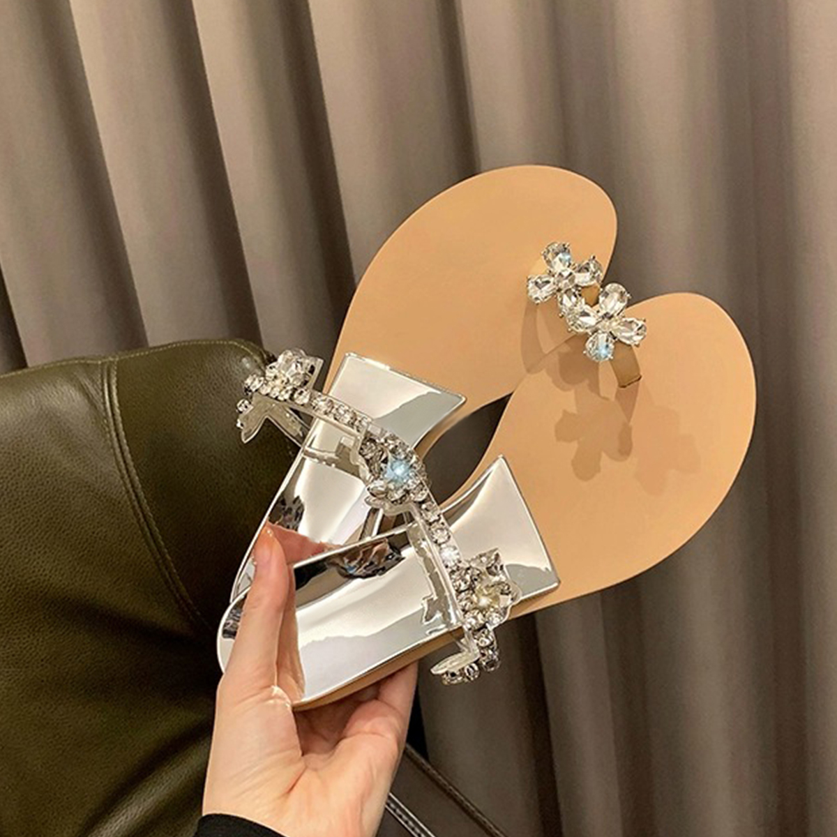 Crystal Flower Buckle Wedge Open-Toe Flat Slippers for Women, Summer Fairy Style, Perfect for Skirts and Outdoor Wear