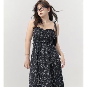 Curvy Floral Long Dress - Sweet Minimalist Design, Versatile & Slimming, Perfect for 90s & Y2K Inspired Styles