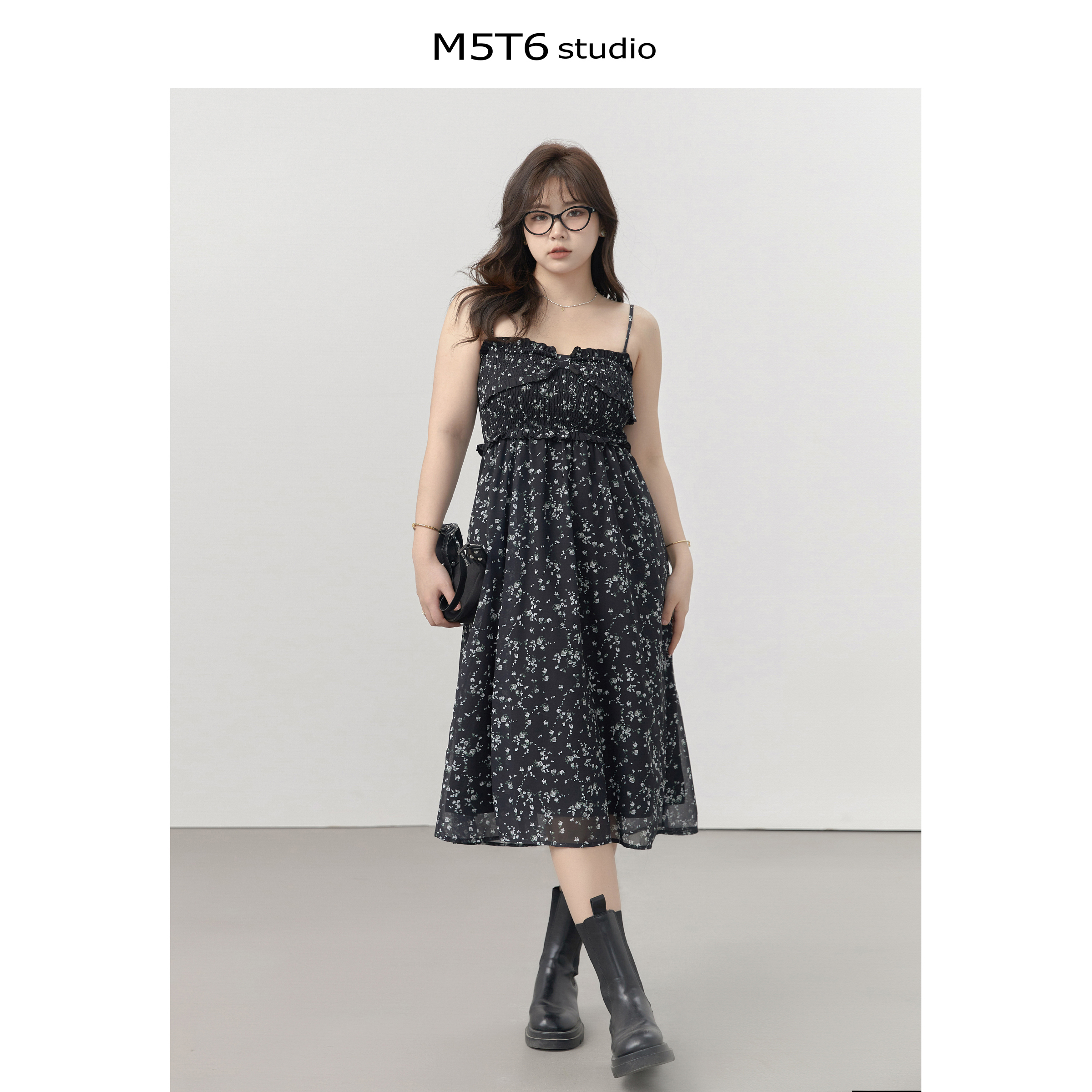 Curvy Floral Long Dress - Sweet Minimalist Design, Versatile & Slimming, Perfect for 90s & Y2K Inspired Styles