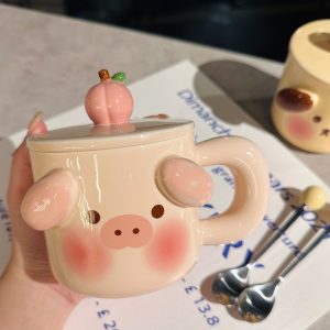 Cute Birthday Pig Ceramic Mug with Lid and Spoon - Adorable Heart Design, Creative Gift for Couples and Girls, Perfect Coffee Water Cup