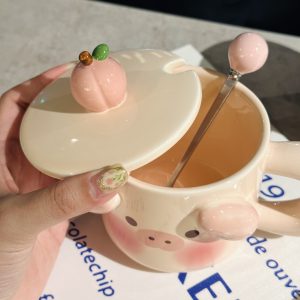 Cute Birthday Pig Ceramic Mug with Lid and Spoon - Adorable Heart Design, Creative Gift for Couples and Girls, Perfect Coffee Water Cup