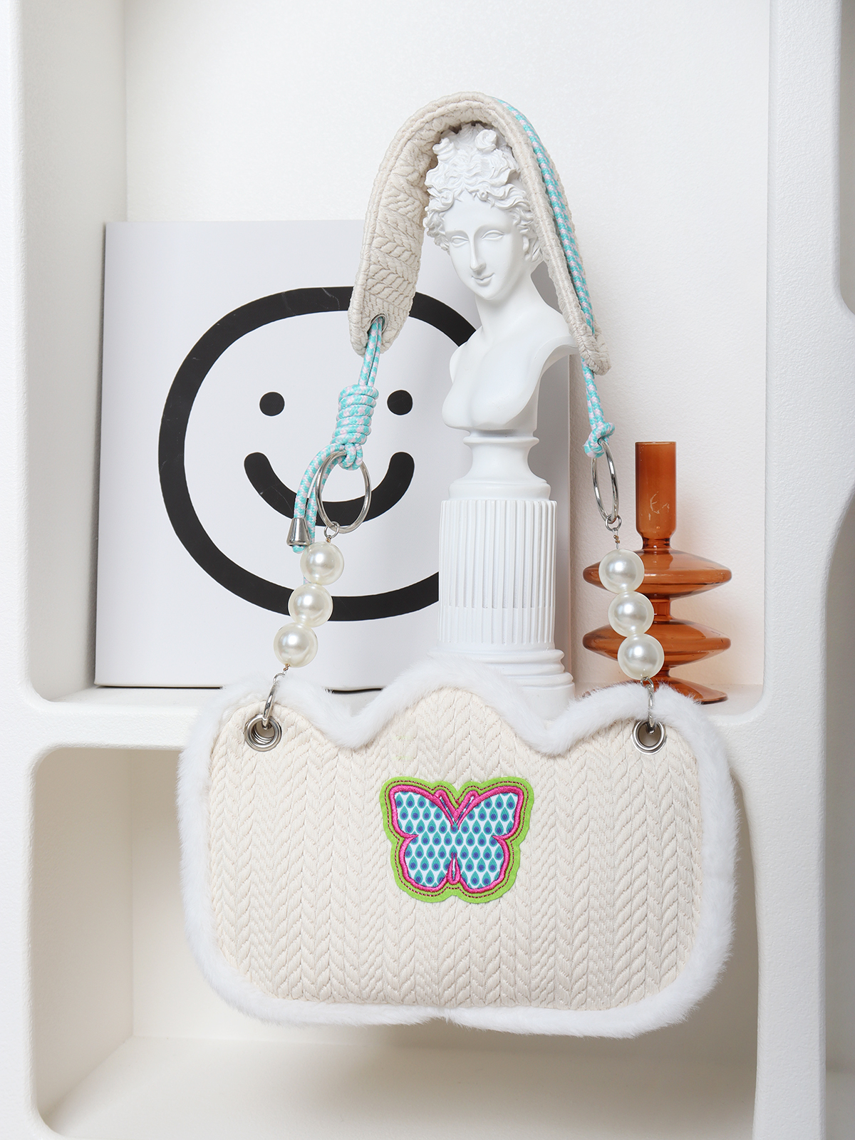 Cute Butterfly Plush Woven Shoulder Bag with Tulip Floral Design - Casual Crossbody Style for Everyday Use Cute Butterfly Plush Woven Shoulder Bag with Tulip Floral Design - Casual Crossbody Style for Everyday Use