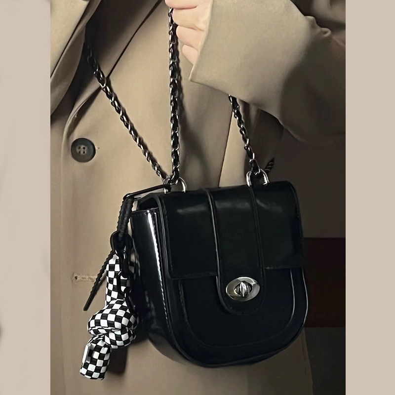Dark Style Spicy Girl Chain Saddle Bag - 2024 Casual Fashion Small Crossbody Bag for Women, Trendy Y2K Look