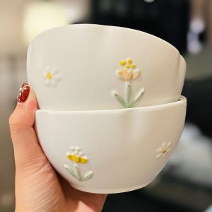 Delicate Daisy Flower Relief Ceramic Rice Bowl - 5-Inch Underglaze Soup Bowl for Home Decor, Aesthetic Kitchenware