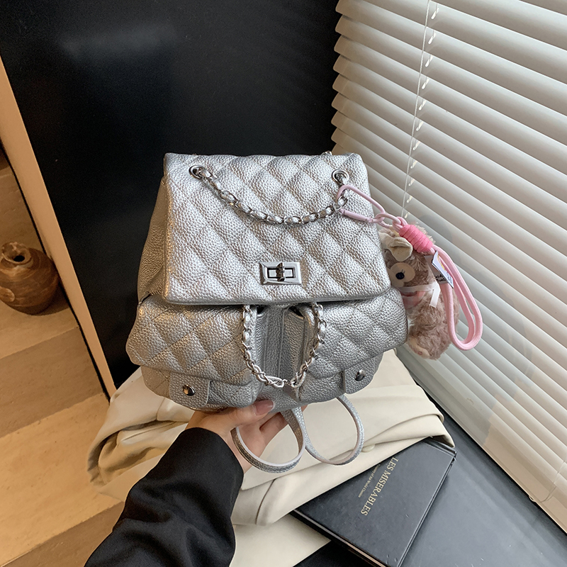 Diamond-Pattern Chain Mini Backpack for Women - Trendy 2025 Chanel-Style Versatile High-End Small Bag Diamond-Pattern Chain Mini Backpack for Women - Trendy 2025 Chanel-Style Versatile High-End Small Bag