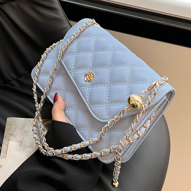 Diamond-Patterned Shoulder Bag for Women - Sweet Fashionable Underarm Crossbody Chain Bag, Elegant Style for Any Occasion