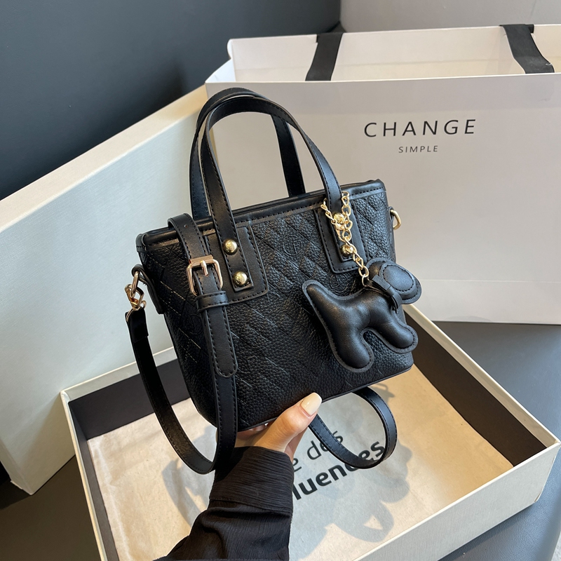 Diamond-Patterned Tote Bucket Bag for Women - Versatile Small Crossbody Shoulder Bag 2025 Fashion Trend