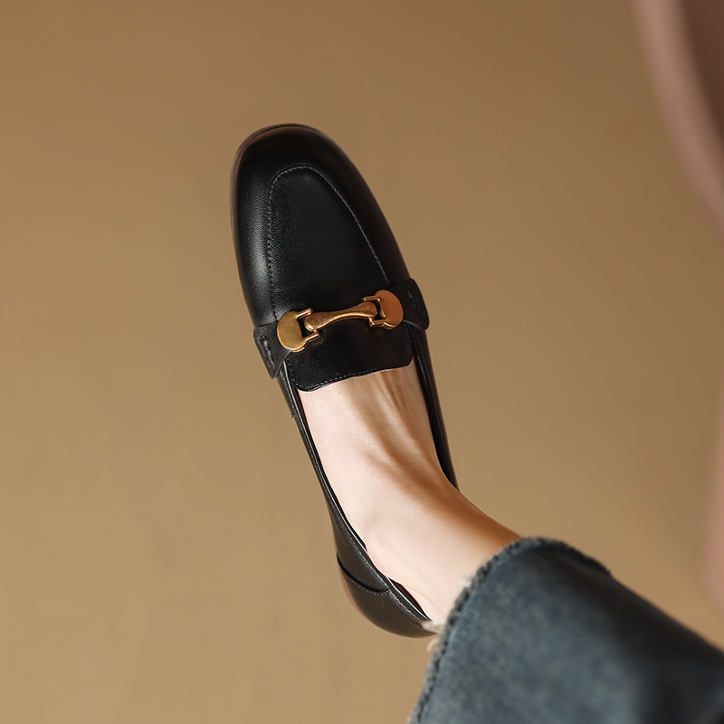 Distressed Brown Chunky Heel Loafers for Women - Genuine Leather Round Toe with Metal Buckle - Retro 90s Style Shoes