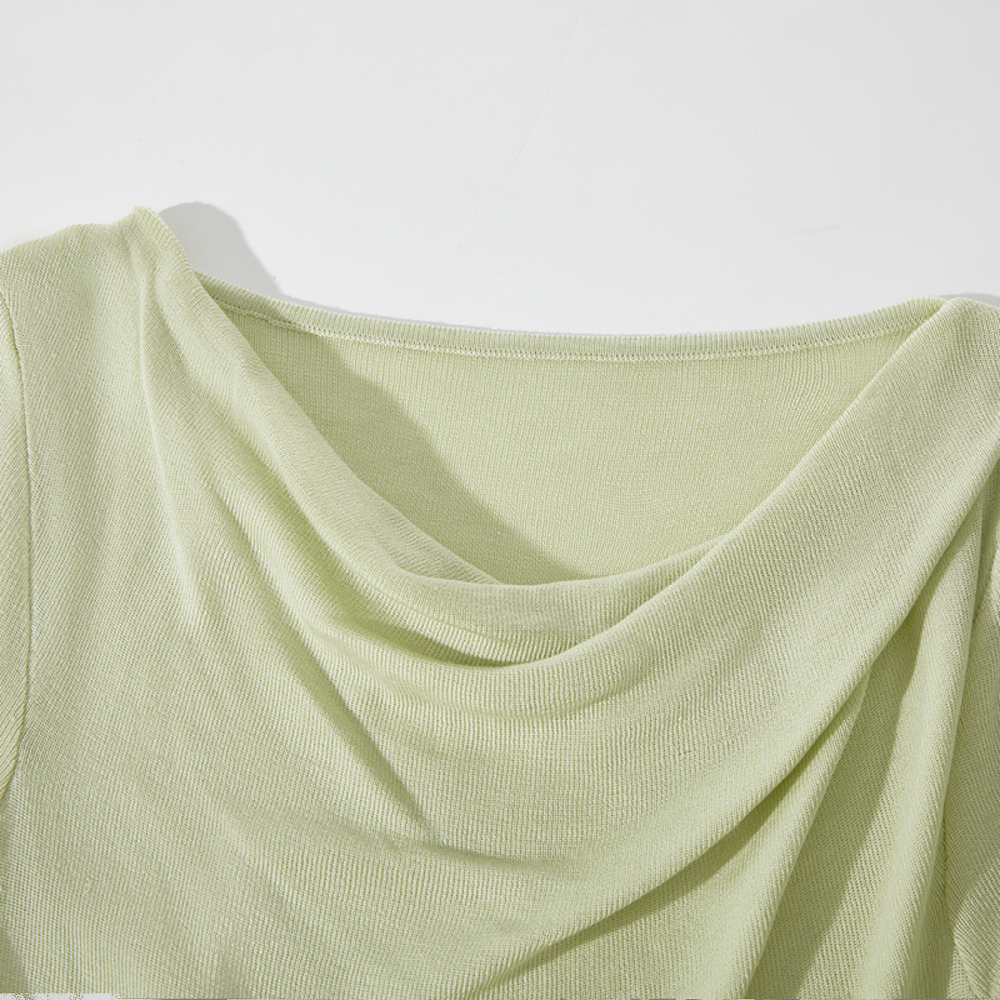 Dopamine Green Loose Short-Sleeve T-Shirt, Summer Knit Top for May Day Outings, Casual Style, Perfect for Photoshoots and Everyday Wear