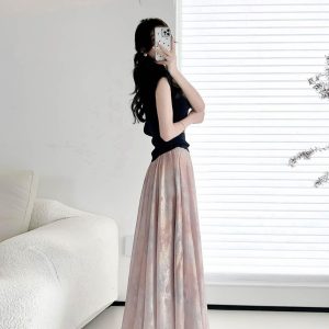 Dreamy High-Waisted Soft Smoke Chiffon Maxi Skirt - Light and Hazy Luster, Flowing Eight-Meter Swing Style for Spring and Summer