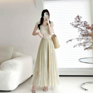 Dreamy High-Waisted Soft Smoke Chiffon Maxi Skirt - Light and Hazy Luster, Flowing Eight-Meter Swing Style for Spring and Summer
