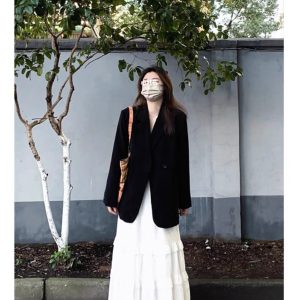 Elegant Black Suit Jacket for Women, Loose Fit Blazer for Petite Figures, High-End Spring Autumn Style, College Chic Fashion