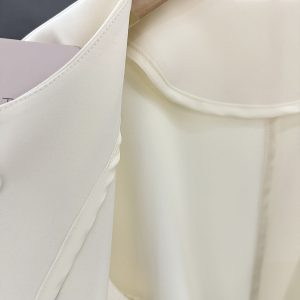 Elegant Light Beige Women's Suit Jacket - Unique Short Design for Summer 2025 - Chic Niche Fashion