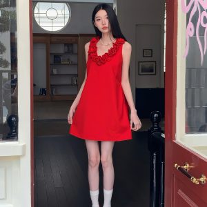 Elegant Slim Fit Sleeveless French Knot Rose Dress - Summer Short Skirt Tank Style for a Chic 90s Look