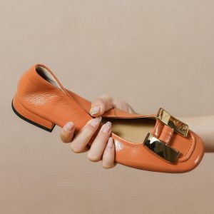 Elegant Vintage Metal Buckle Flat Square-Toe Women's Leather Shoes - Soft Sole, French Style Footwear for Effortless Chic