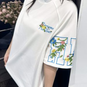 Embroidered Floral Letter Raglan Short Sleeve T-Shirt for Women - Summer Streetwear, High-End Couple Outfit, Trendy 90s Style Top