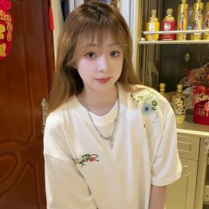 Embroidered Floral Rattan Short Sleeve T-Shirt for Women - Summer Trendy American Style High-End Straight Shoulder Top