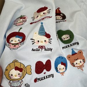 Embroidered Kitty Cat V-Neck Short Sleeve T-Shirt for Women - Unique Cartoon Design, Summer Style, Cute & Cool Girl Fashion