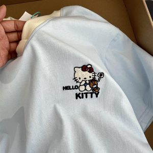 Embroidered Kitty Cat V-Neck Short Sleeve T-Shirt for Women - Unique Cartoon Design, Summer Style, Cute & Cool Girl Fashion