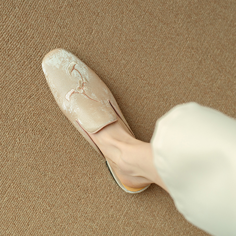 Embroidered National Style Open-Toe Half Slippers for Women - High-End Outdoor Flat Sandals, Italian Corso Venezia Inspired