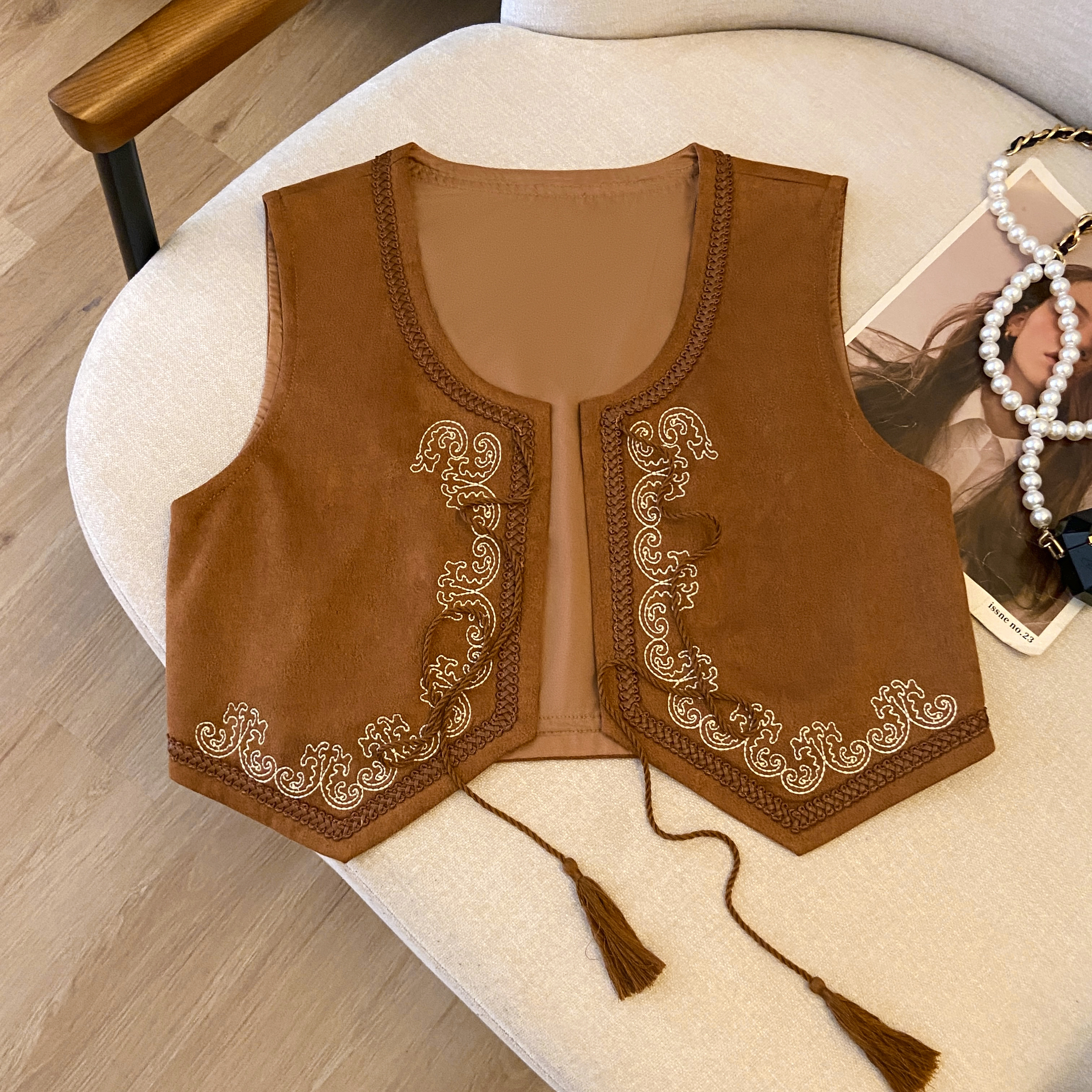 Ethnic Style Brown Suede Embroidered Lace-Up Vest for Women - Versatile Backless Travel Outfit with Artistic Temperament