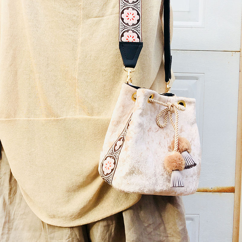 Ethnic Style Embroidered Velvet Bucket Bag for Women - Trendy Crossbody Handbag for Autumn/Winter 2024 Fashion
