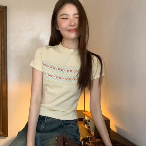 Fair Isle Geometric Jacquard Short-Sleeve T-Shirt for Women, Slim Fit Flattering Summer Style, Trendy Knit Top