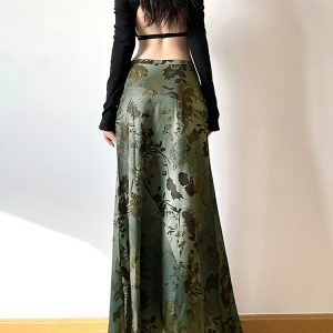 Fallen Flowers Vintage Forest Style A-Line Long Skirt for Women - Low Waist, Autumn Mood, Chinese Design
