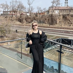 Faux Two-Piece Black Vest Dress - American Street Style Mid-Length Sleeveless Dress with Slimming Fit and Long Skirt