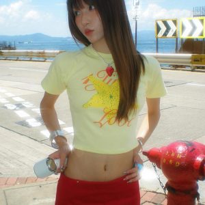 Fitted Summer T-Shirt for Women with Starfruit Print, Trendy Short Sleeves, Slimming Design, Straight Shoulder, Y2K Style Top