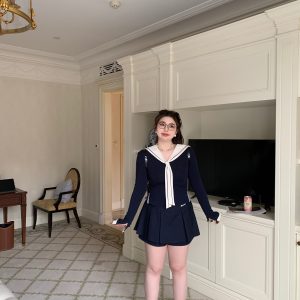 Fitted T-Shirt with Detachable Navy Collar Vest - Tokyo Style Senior Sister Top for a Chic, Slightly Chubby Fit