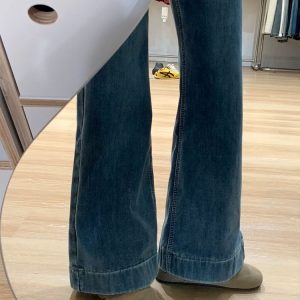 Flared Bell-Bottom Jeans for Petite Pear-Shaped Figures - Loose-Fitting Non-Sticking Pants for Thick Thighs and Wide Hips