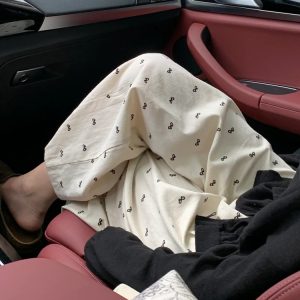 Flattering Floral Plus Size Wide-Leg Cropped Balloon Pants for Women - Casual Summer Style for Pear-Shaped Figures